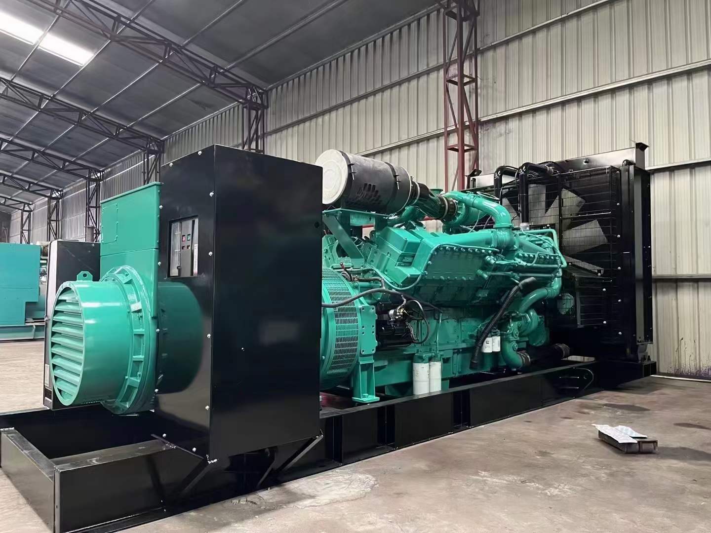 锦江如何降低 800kW 柴油发电机输出电流的波动？
